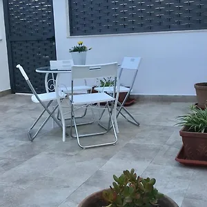 Flores Apartment